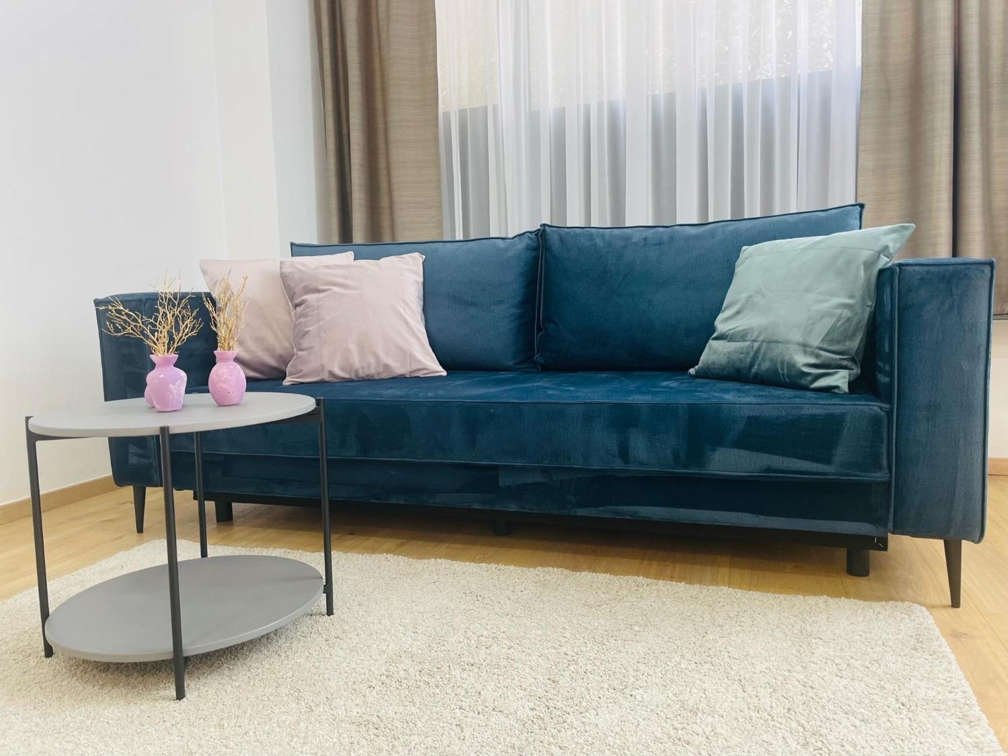 Salon Des Fleurs Linz-Landstrasse Apartment Bagian luar foto
